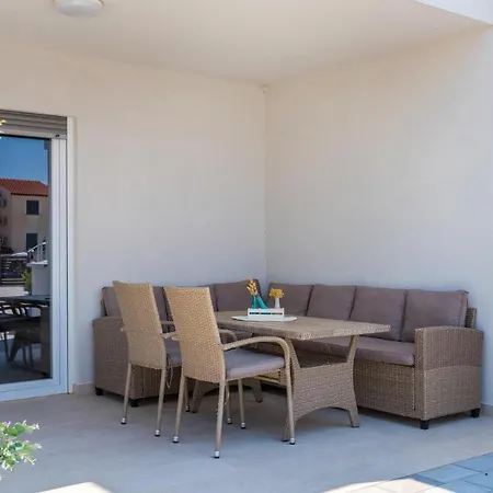 Holiday home Stunning In With Kitchen Sibenik